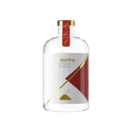 Giovi Nero d'Avola Grappa: características y destilación